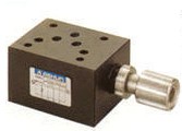 積層型節流閥